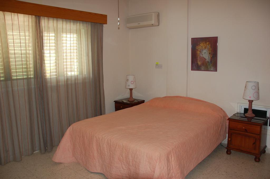 Villa Chrysanthia 폴리스 객실 사진