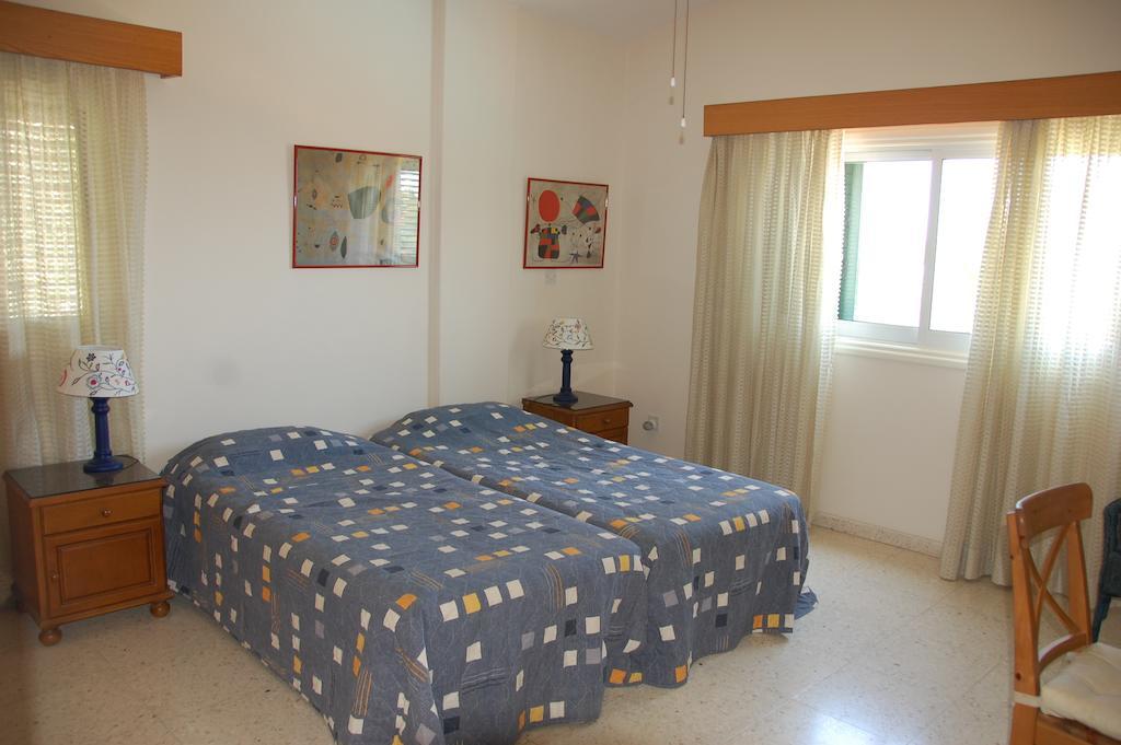 Villa Chrysanthia 폴리스 객실 사진